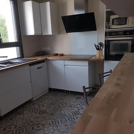 Un Au Chateau Apartamento