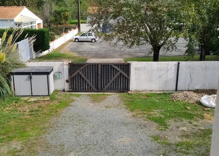 Un Au Chateau * Le Château-dʼOléron